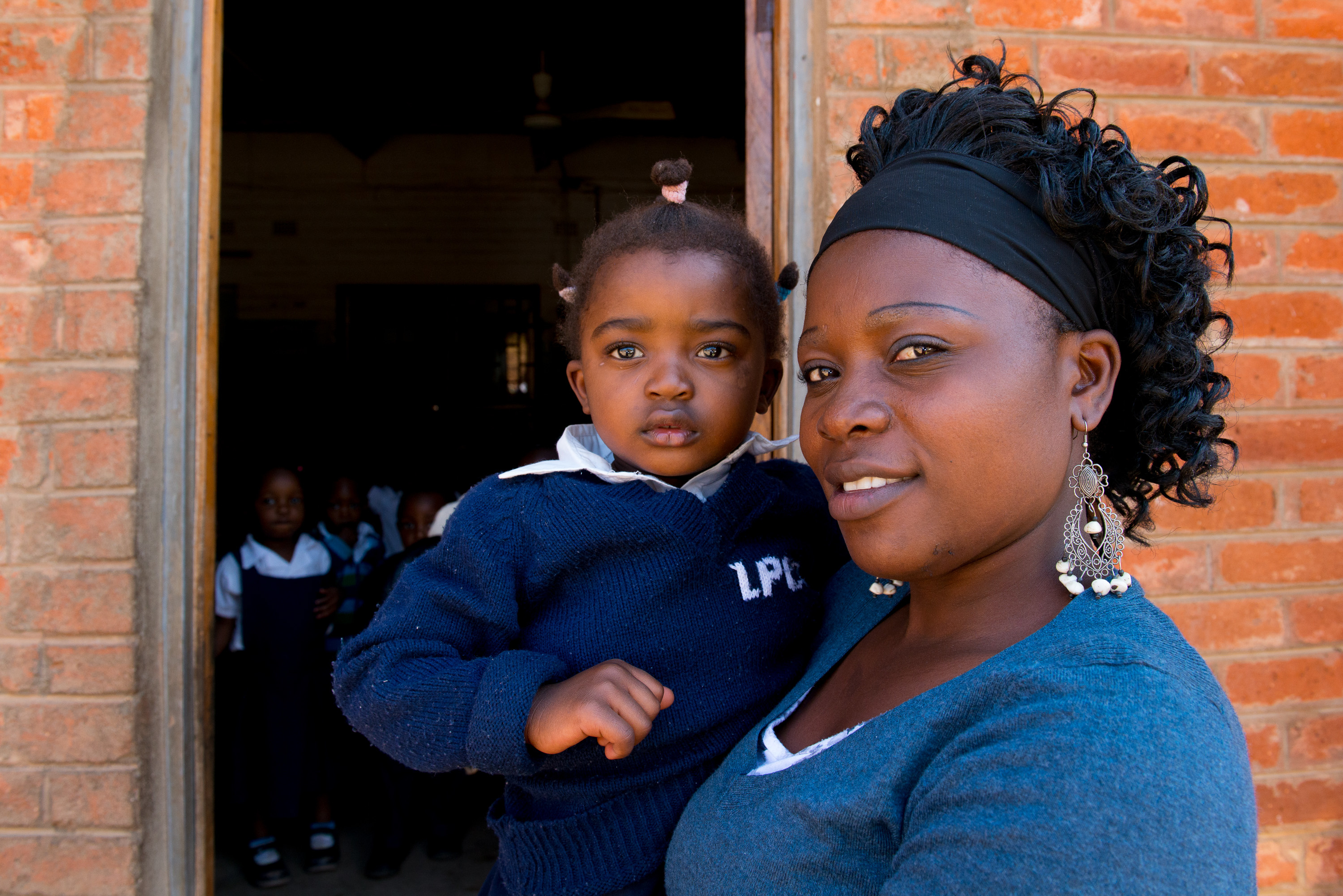 Malawi-mother-child-Hoel-World-Bank