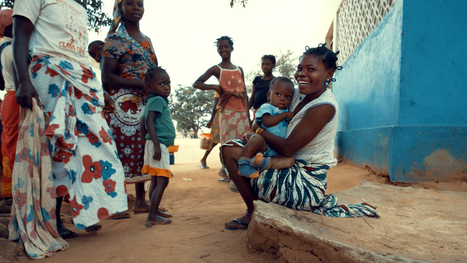 mozambique-women-children-john-ray-GFF