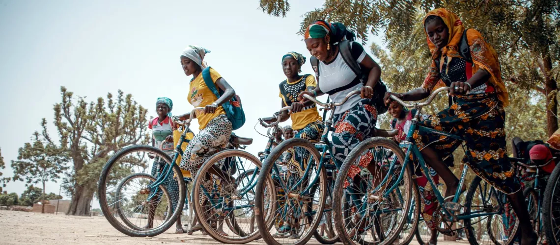niger-girls-bicycles-olivier-girard-world-bank