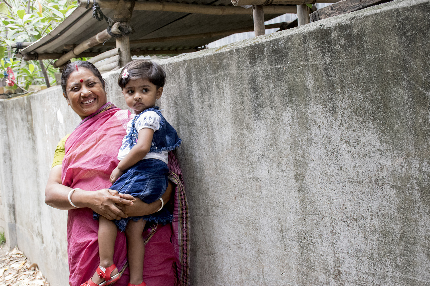 Bangladesh_mother-child-health-center-Rama-George-Alleyne-World-Bank