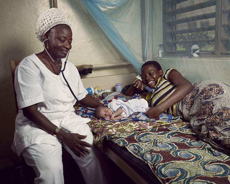 Benin child health checkup. © World Bank