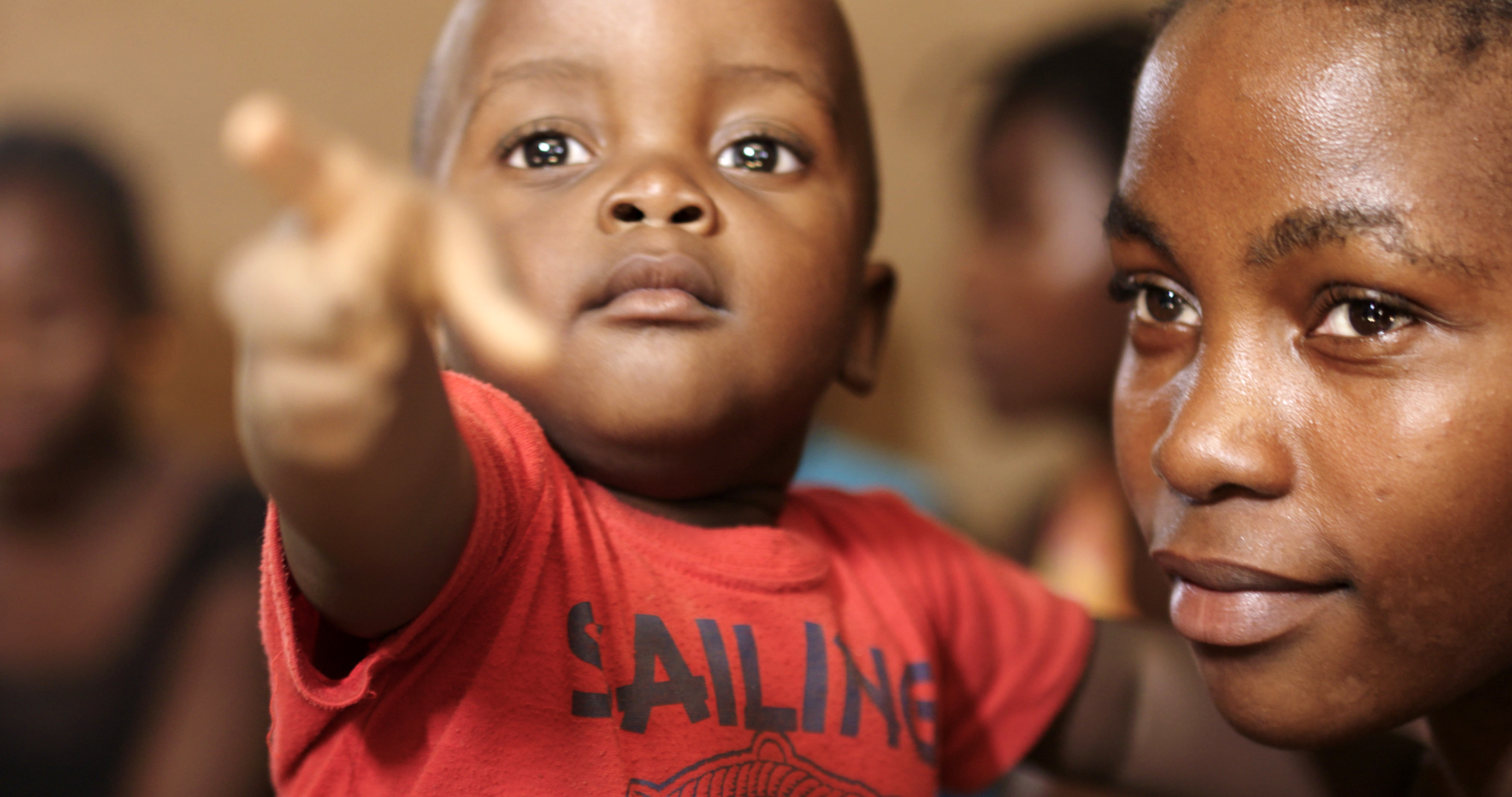 mozambique-gff-young-mother-baby