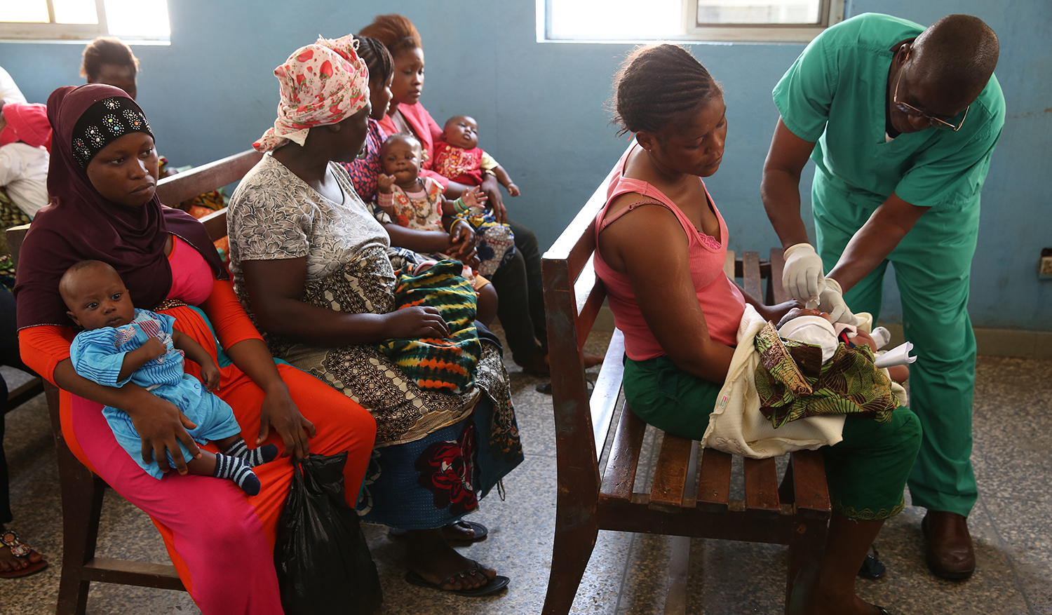 Liberia-moms-babies-hospital-World-Bank-Dominic-Chavez