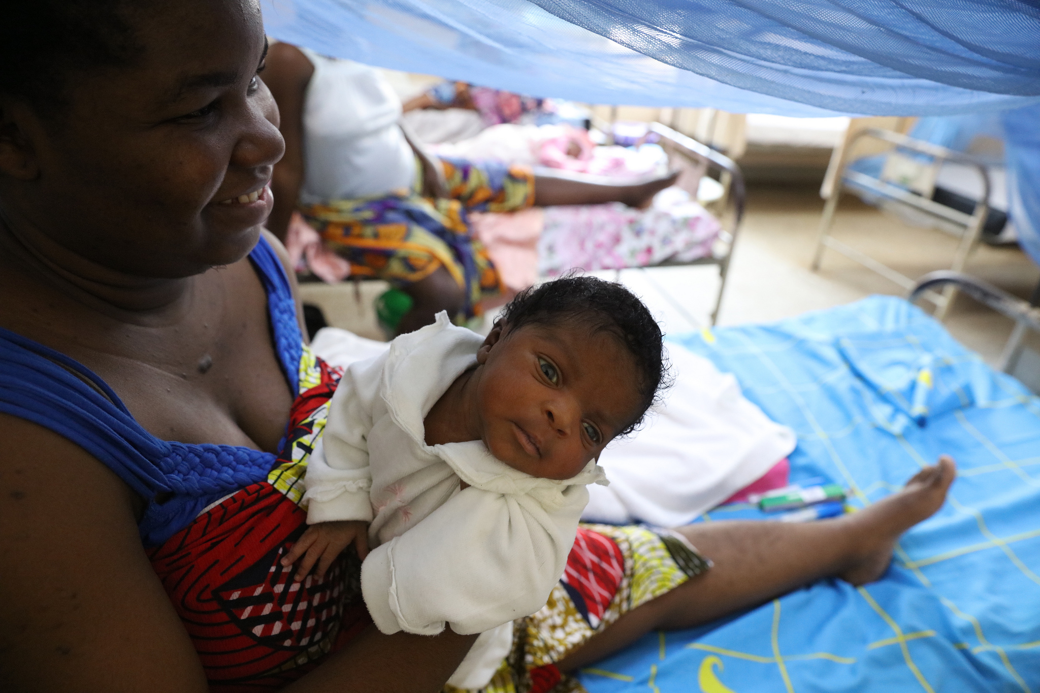 Cameroon mother and newborn. Photo: Dominic Chavez / GFF