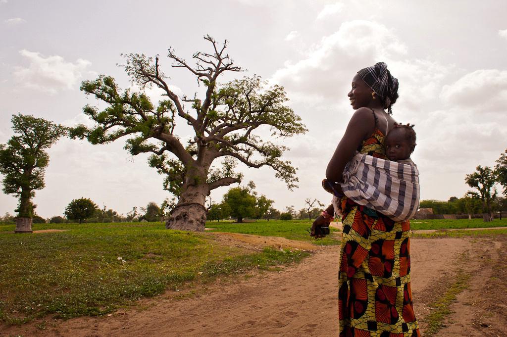 Mother and infant, Senegal. Arne Hoel/World Bank