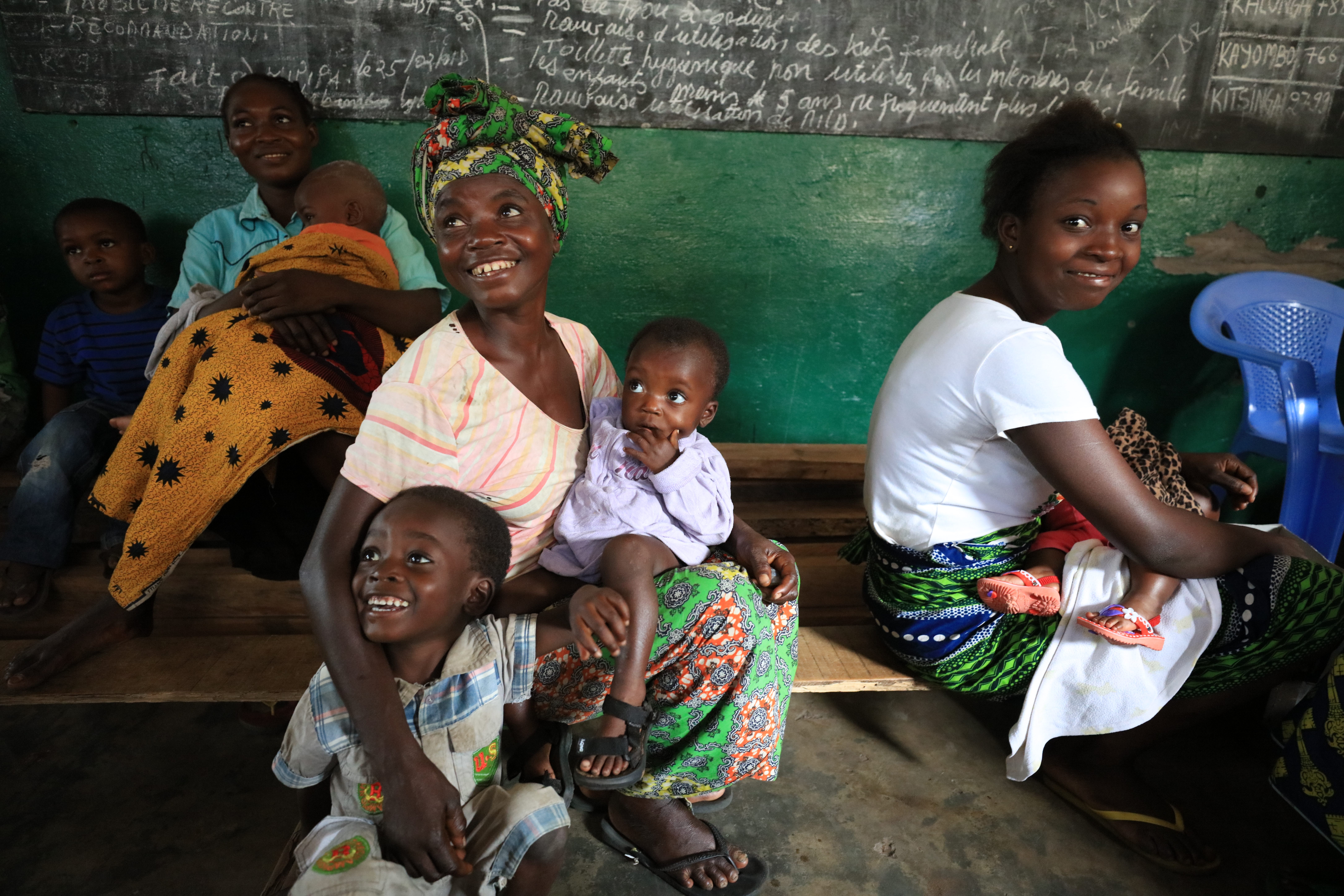 DRC women and children. Photo: Dominic Chavez / Global Financing Facility