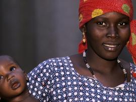 Mali_mother_and_child_Curt_Carnemark_World Bank